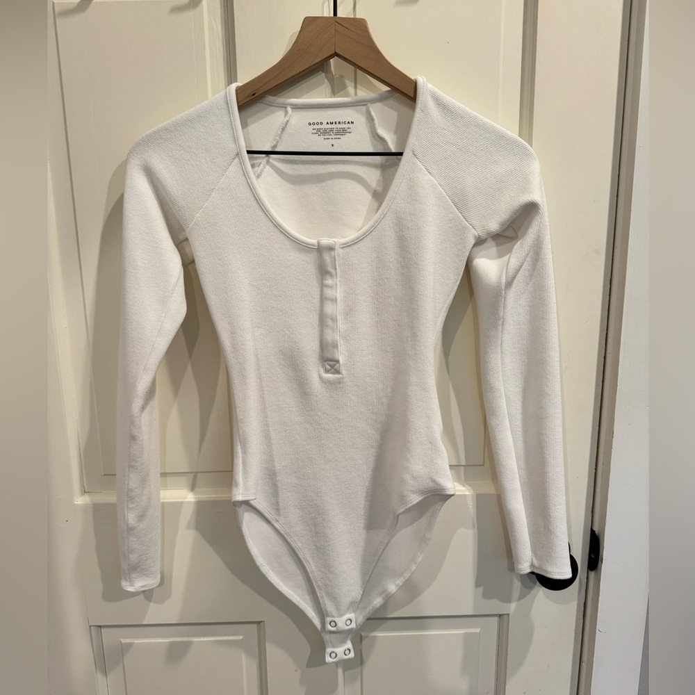 Good American Cream Long Sleeve Bodysuit
